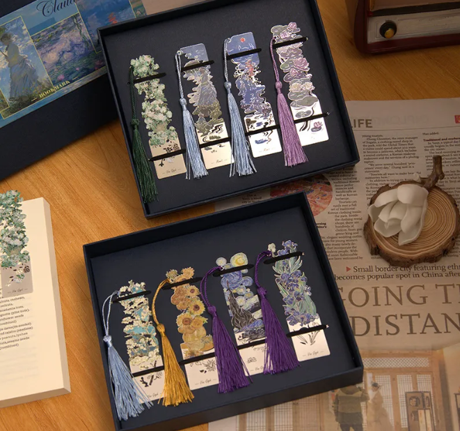 Floral Metal Bookmark Hollow Retro Metal Floral Bookmark Bronzing Painting Tassel Bookmark for Book Lovers Readers Writers Students Gifts