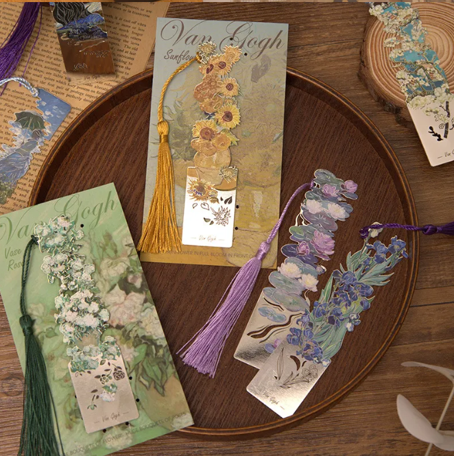 Floral Metal Bookmark Hollow Retro Metal Floral Bookmark Bronzing Painting Tassel Bookmark for Book Lovers Readers Writers Students Gifts